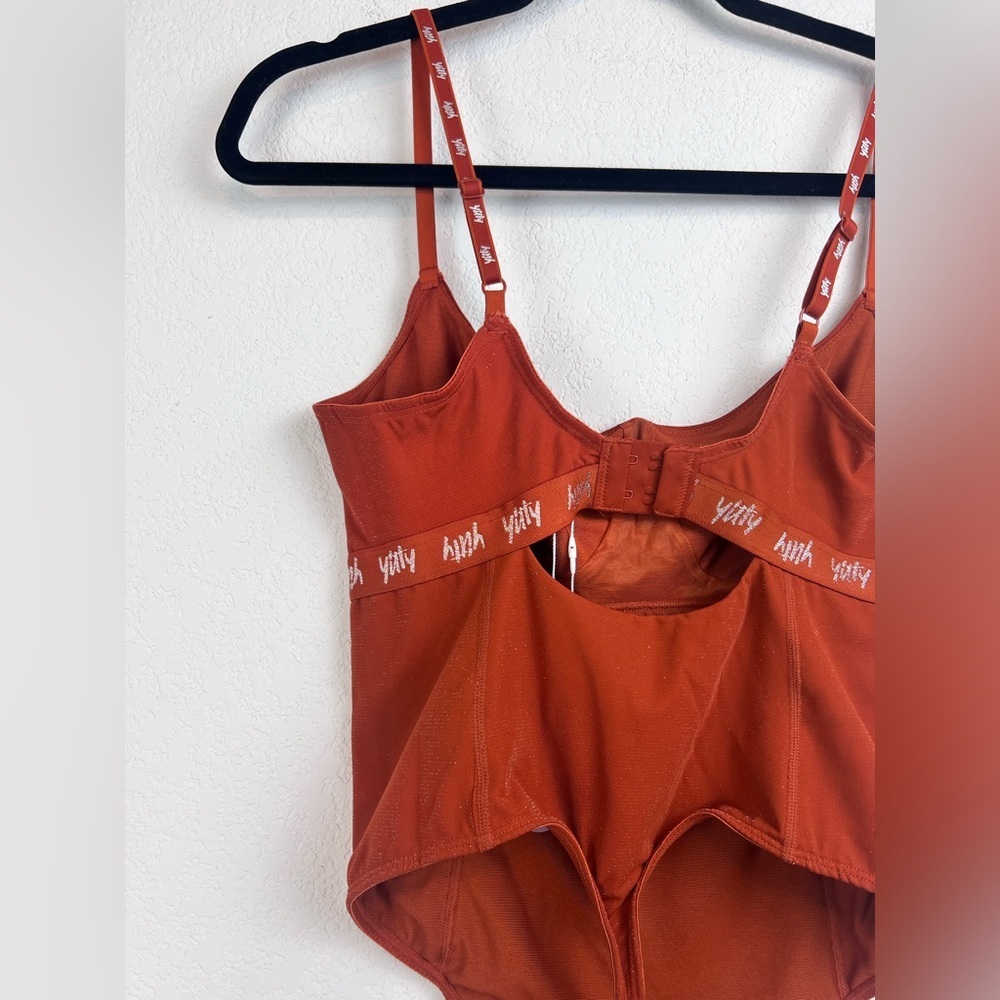 NWT: Yitty Spotlight Shaping Demi Cut Thong Bodysuit Shimmered Baddest Brown M - Picture 4 of 9